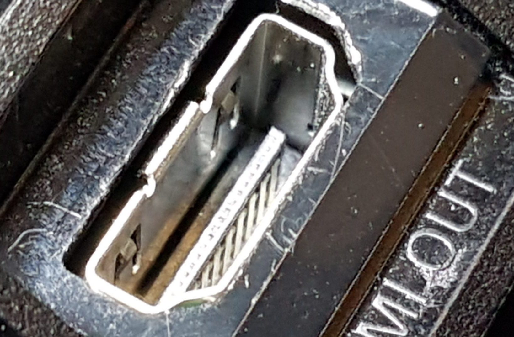 Réparation port sur une PS4 Slim – Réparation ordinateurs portables