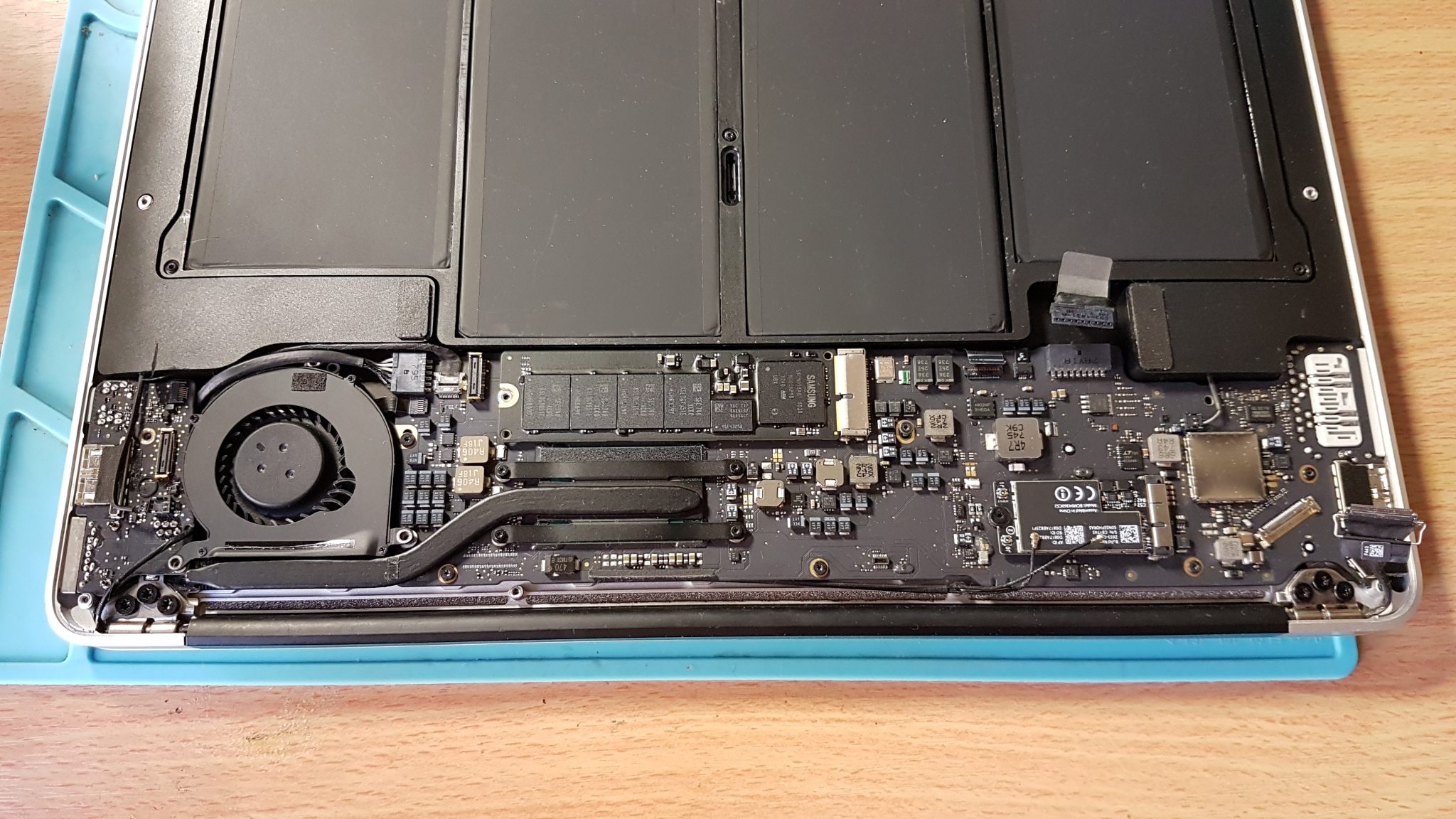Macbook Air 2015 qui ne démarre pas – Réparation consoles et